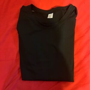 Amazon Basic long sleeve black and grey athletic top size medium